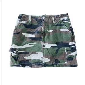 Windsor camo mini skirt
